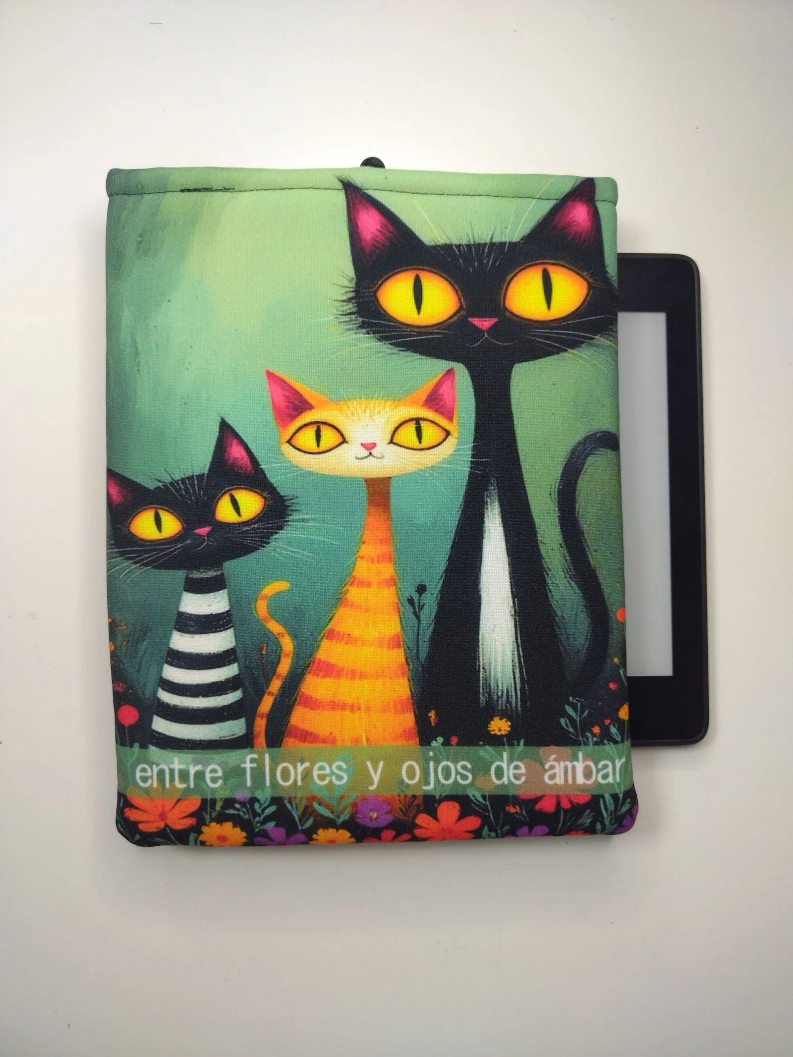 Célula acolchoada para ebook - Gatos e frase - Feito à mão. – photo 2